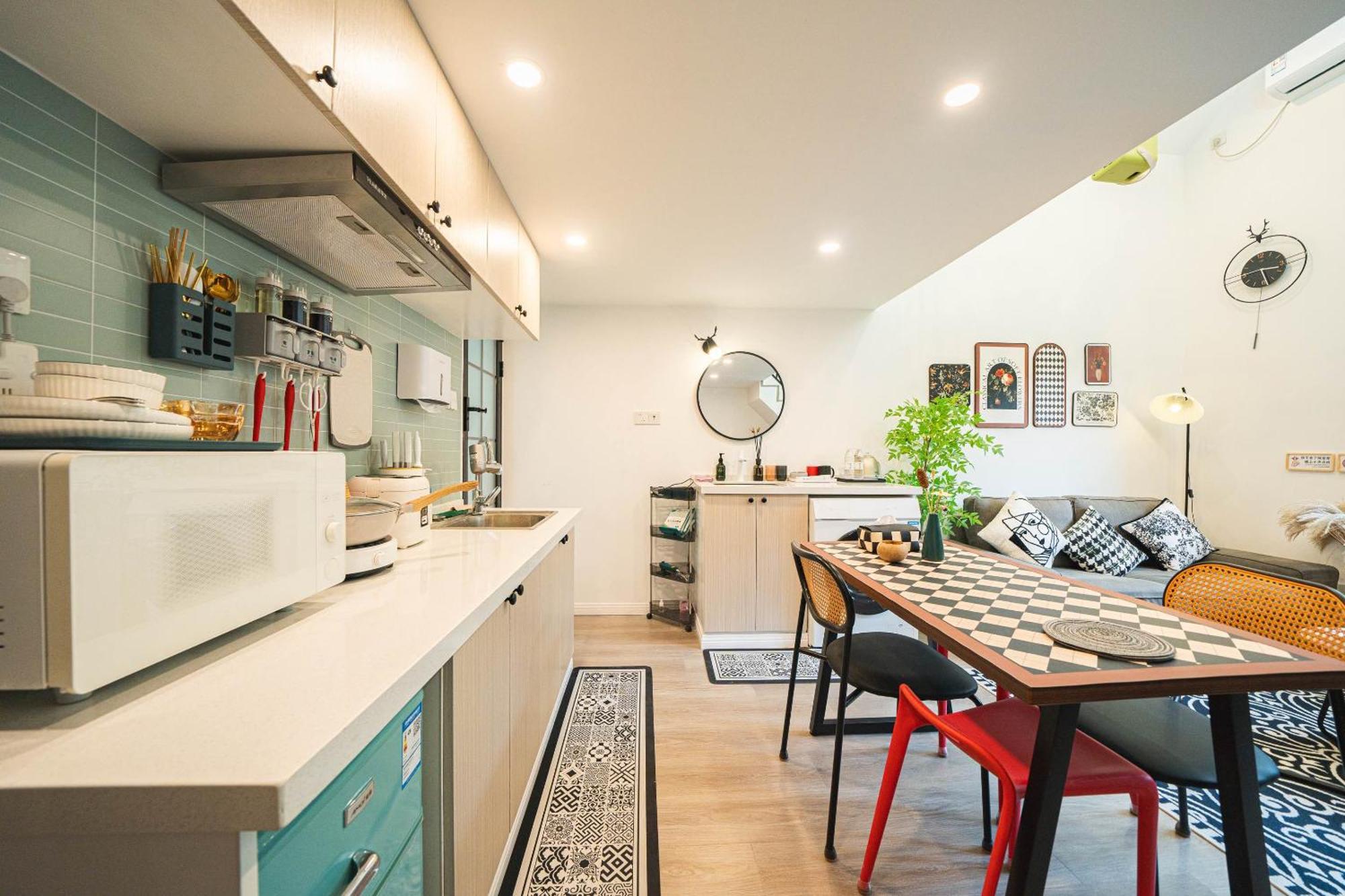 Lingju - Jing'an Temple Branch Apartment